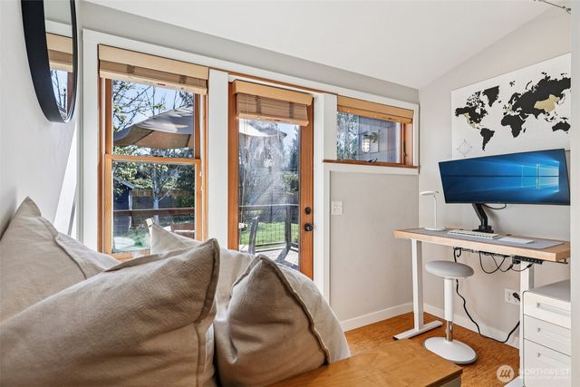 8752 2nd Avenue NW, Seattle, WA 98117