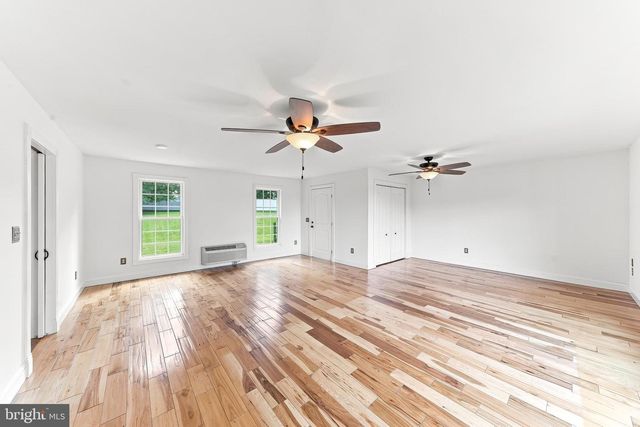 225 W WOODVIEW RD, West Grove, PA 19390