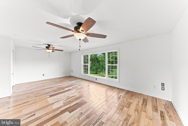 225 W WOODVIEW RD, West Grove, PA 19390