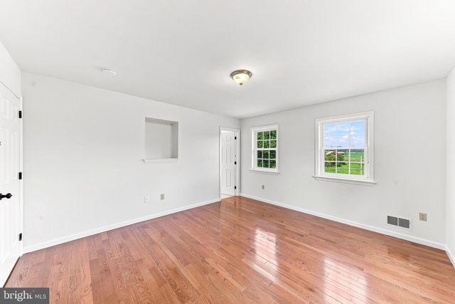 225 W WOODVIEW RD, West Grove, PA 19390