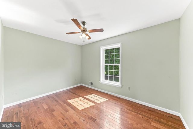 225 W WOODVIEW RD, West Grove, PA 19390