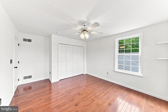 225 W WOODVIEW RD, West Grove, PA 19390