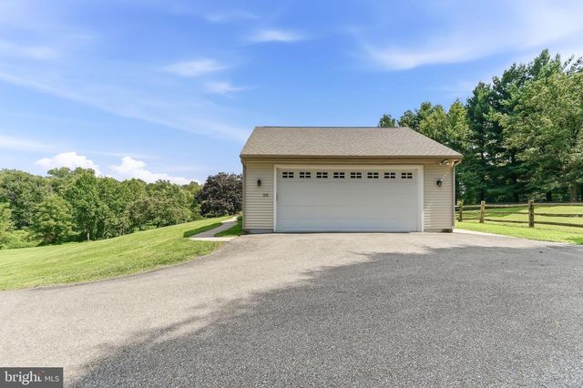 225 W WOODVIEW RD, West Grove, PA 19390