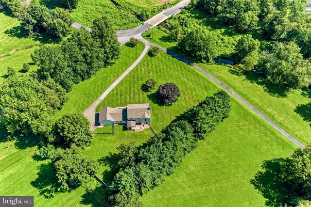 225 W WOODVIEW RD, West Grove, PA 19390