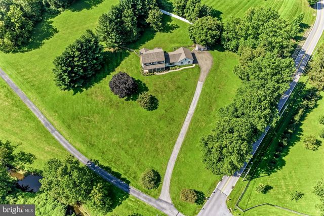 225 W WOODVIEW RD, West Grove, PA 19390