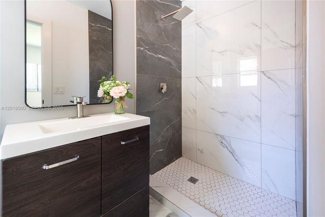 2308 SE 18 St, Fort Lauderdale, FL 33316