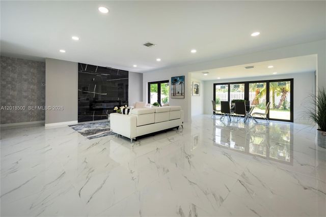 2308 SE 18 St, Fort Lauderdale, FL 33316