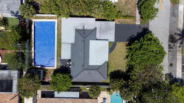 2308 SE 18 St, Fort Lauderdale, FL 33316