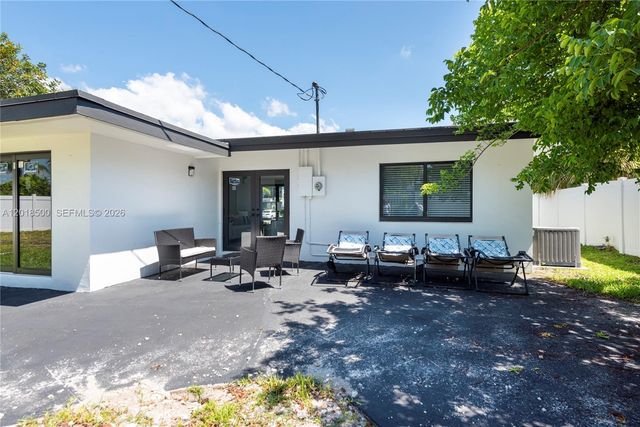 2308 SE 18 St, Fort Lauderdale, FL 33316