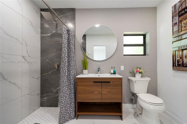 2308 SE 18 St, Fort Lauderdale, FL 33316