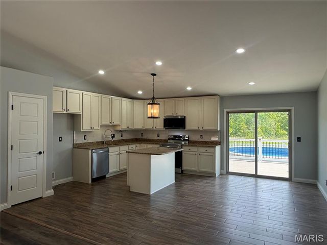 312 Touchdown Drive, Foristell, MO 63348