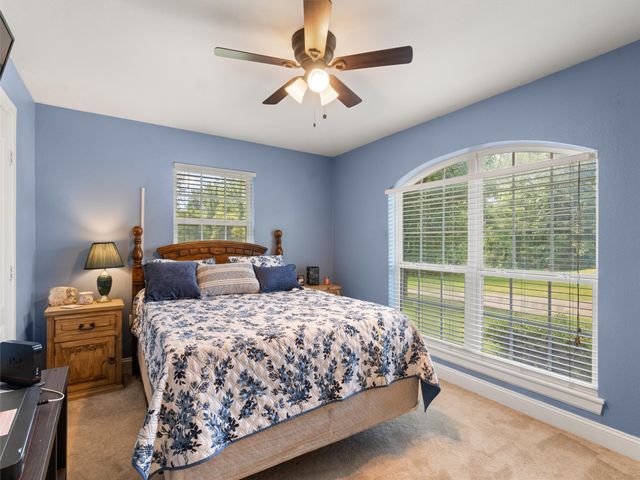 114 Heather LN, Diana, TX 75640