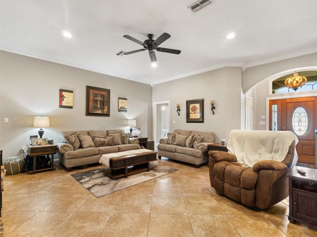 114 Heather LN, Diana, TX 75640