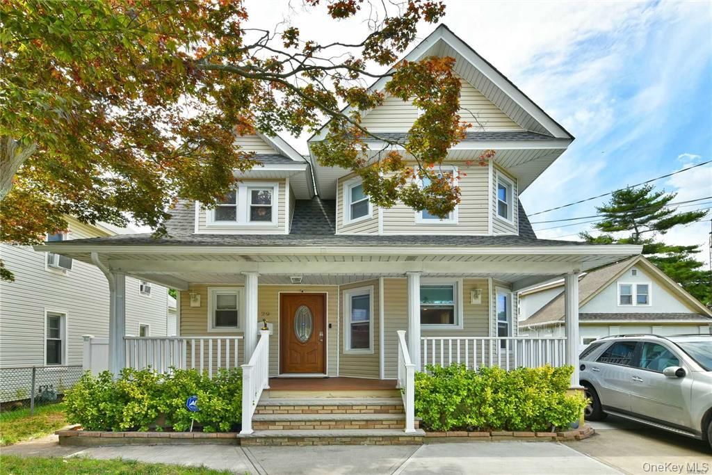 29 Archer Street, Freeport, NY 11520