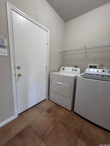 607 Turtle Hl, San Antonio, TX 78260