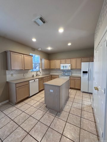 607 Turtle Hl, San Antonio, TX 78260