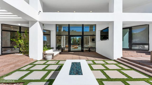 4627 E SANNA Street, Phoenix, AZ 85028