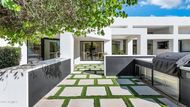 4627 E SANNA Street, Phoenix, AZ 85028