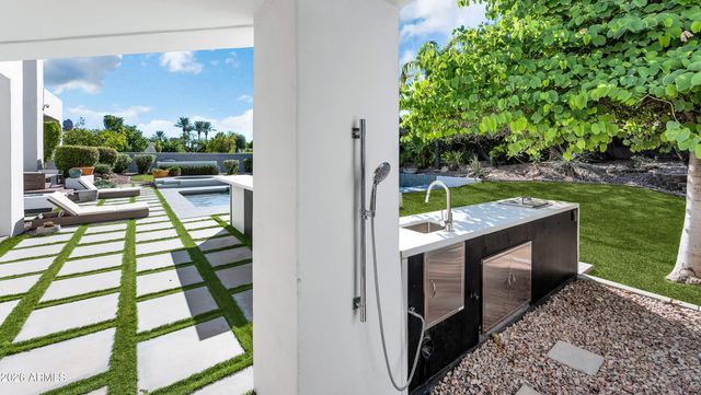 4627 E SANNA Street, Phoenix, AZ 85028