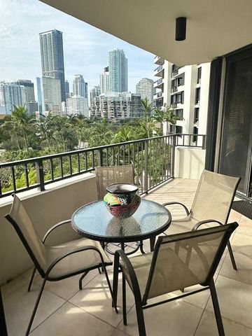 520 Brickell Key Dr A605, Miami, FL 33131