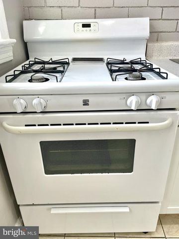 565 E NELSON AVE, Alexandria, VA 22301