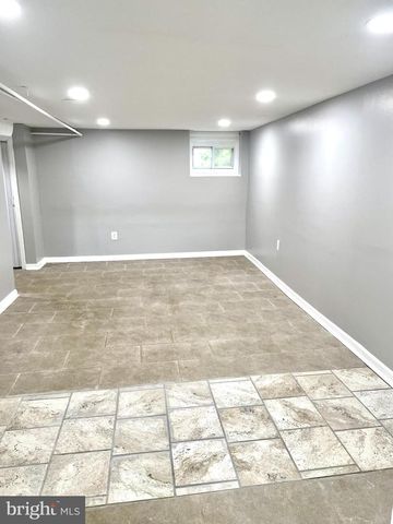 565 E NELSON AVE, Alexandria, VA 22301