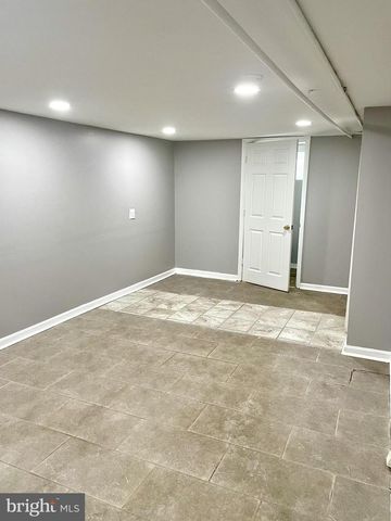 565 E NELSON AVE, Alexandria, VA 22301