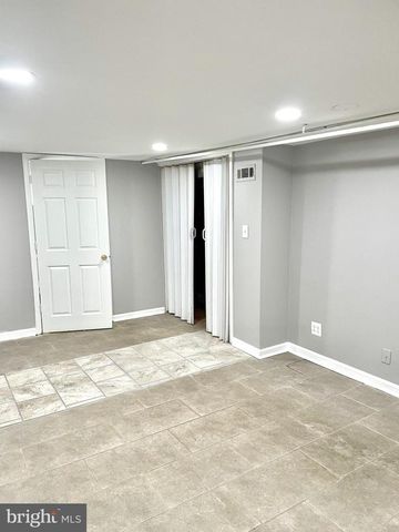 565 E NELSON AVE, Alexandria, VA 22301