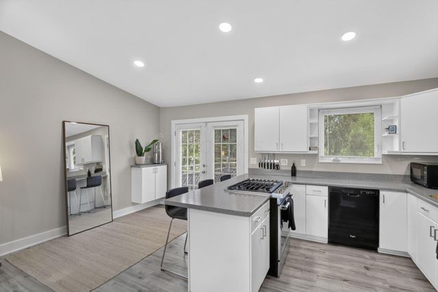 7606 Moorlane Drive, 77, Worthington, OH 43085