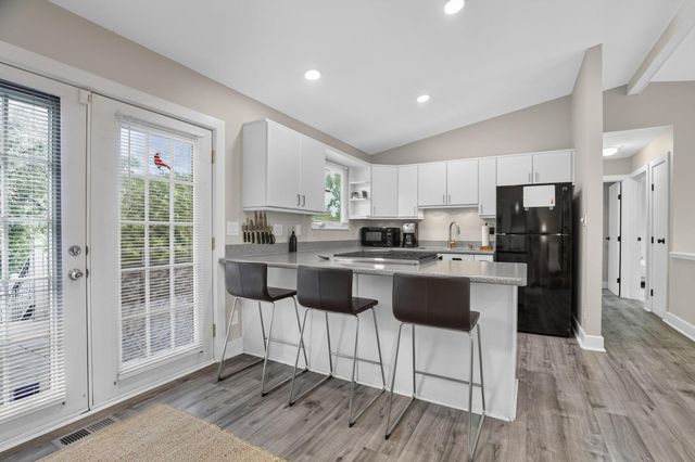 7606 Moorlane Drive, 77, Worthington, OH 43085