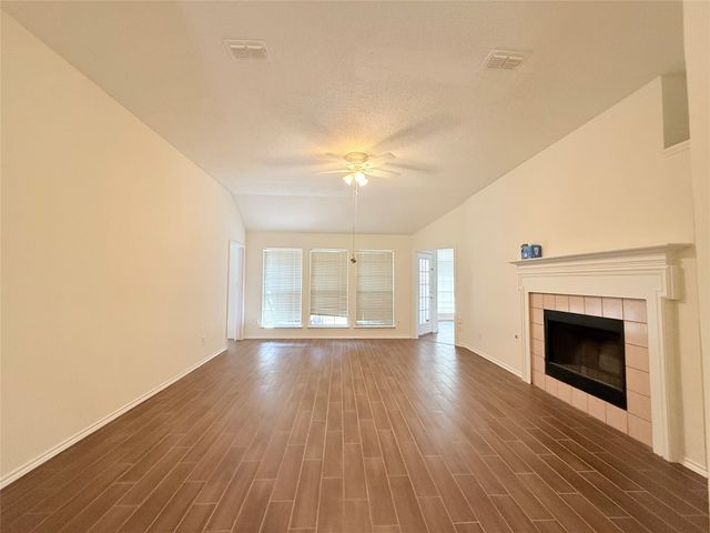 4512 Queenswood Drive, Grand Prairie, TX 75052