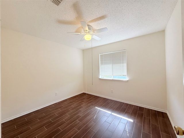 4512 Queenswood Drive, Grand Prairie, TX 75052