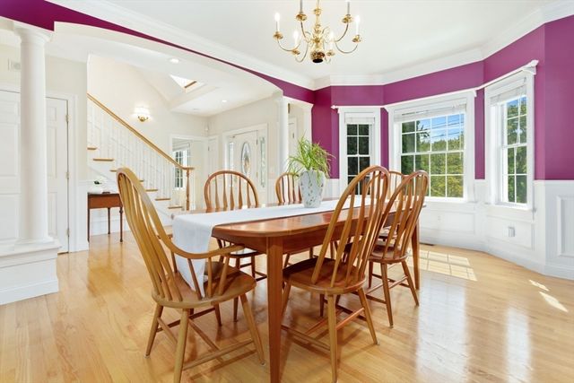 18 Symonds Way, Reading, MA 01867