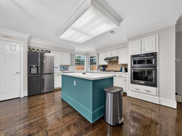 14819 Redwood Bend Trail, Houston, TX 77062