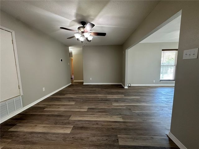 1123 Orion Dr, Portland, TX 78374