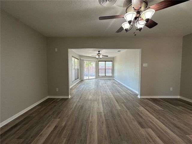 1123 Orion Dr, Portland, TX 78374