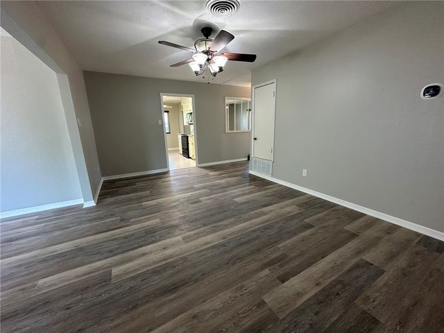 1123 Orion Dr, Portland, TX 78374