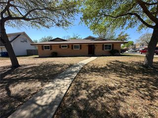 1123 Orion Dr, Portland, TX 78374