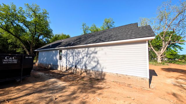 4320 Camden Highway, Dalzell, SC 29040
