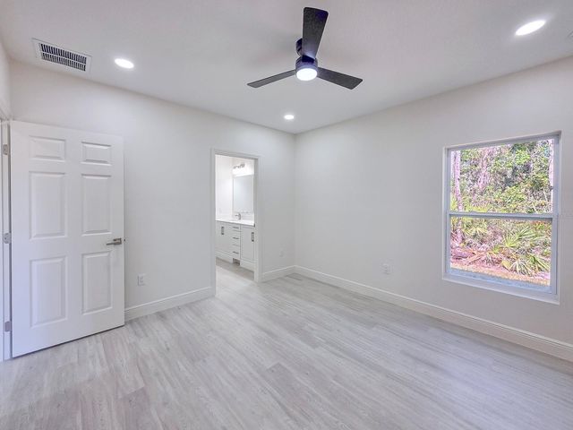 1355 9TH AVENUE, Deland, FL 32724