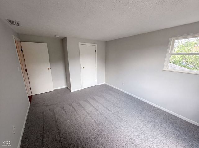 7744 Oakshot Lane, Indianapolis, IN 46268