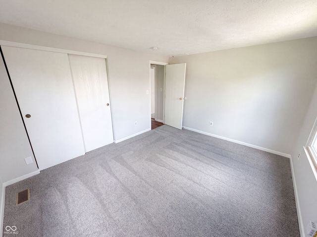 7744 Oakshot Lane, Indianapolis, IN 46268