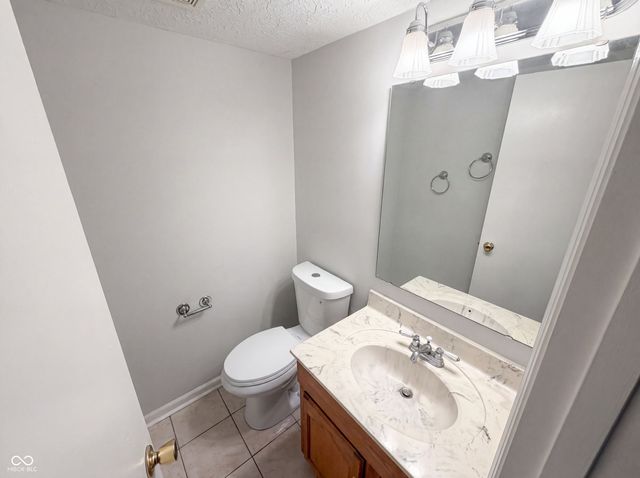 7744 Oakshot Lane, Indianapolis, IN 46268