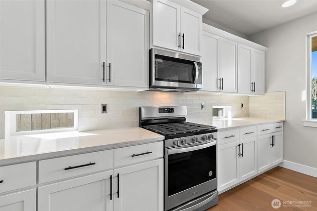 14228 SE 284th Place, Kent, WA 98042