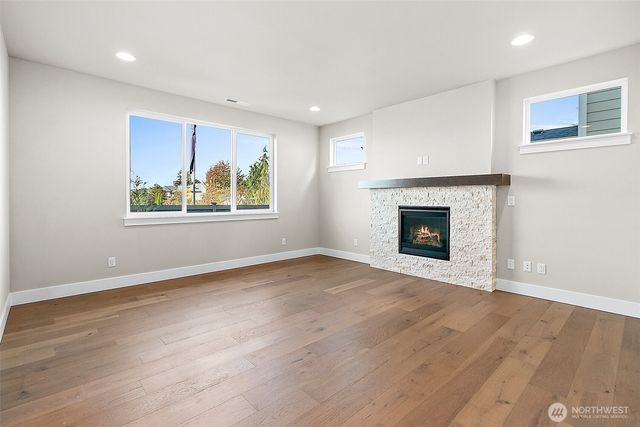 14228 SE 284th Place, Kent, WA 98042