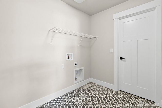 14228 SE 284th Place, Kent, WA 98042