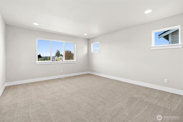 14228 SE 284th Place, Kent, WA 98042