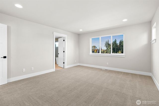 14228 SE 284th Place, Kent, WA 98042