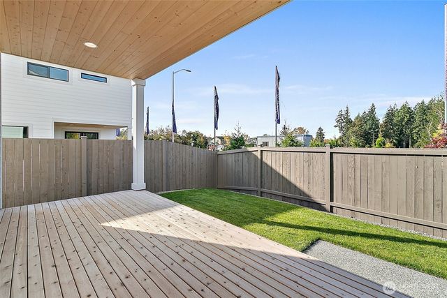 14228 SE 284th Place, Kent, WA 98042