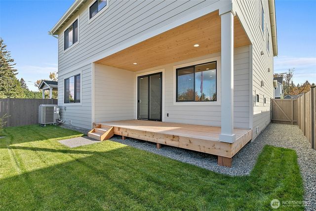 14228 SE 284th Place, Kent, WA 98042